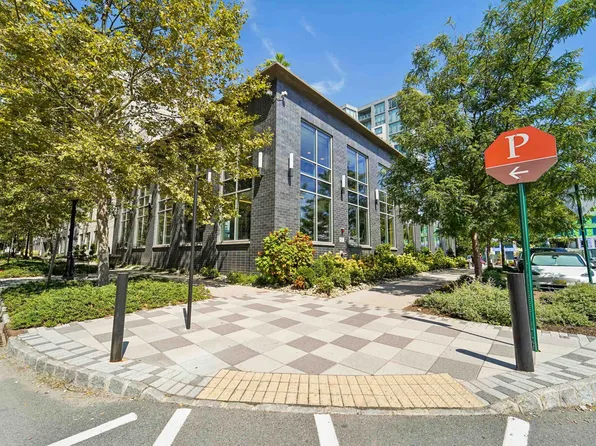 9 Avenue At Port Imperial image 1 of 47