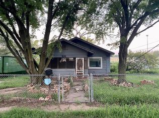 416 S Walnut St, Bristow, OK 74010