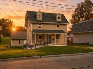 610 1st St S, Newton, IA 50208