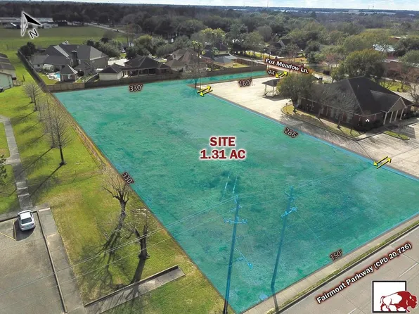 910 Fairmont Pkwy, Pasadena, TX 77504