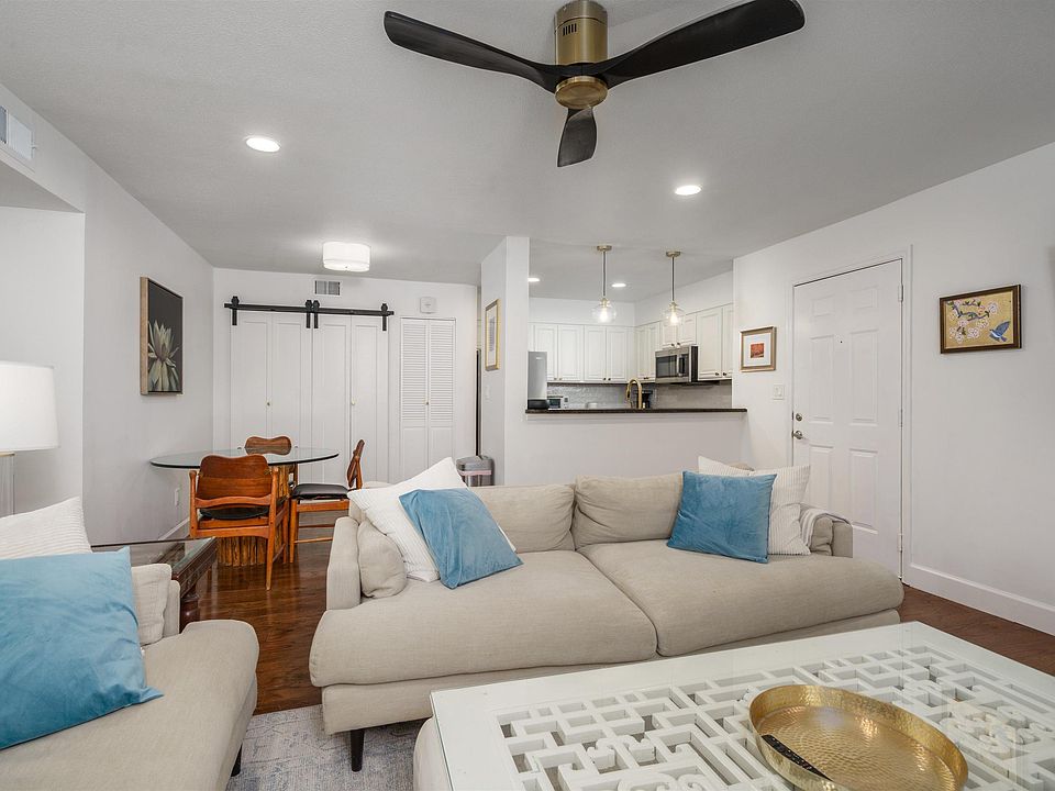 1st image of 120 15th St E APT 104