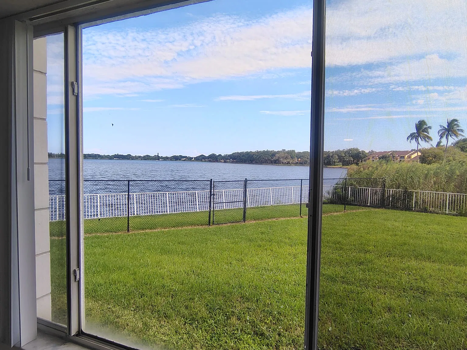 2803 N Oakland Forest Dr — Photo 1