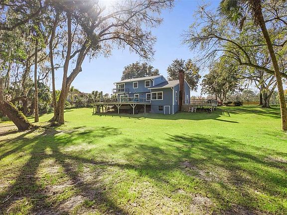 2nd image of 385 E Country Circle Dr