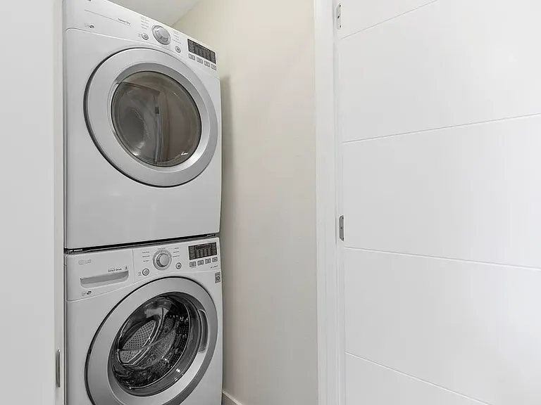1155 NE 55th St #3 — Photo 6