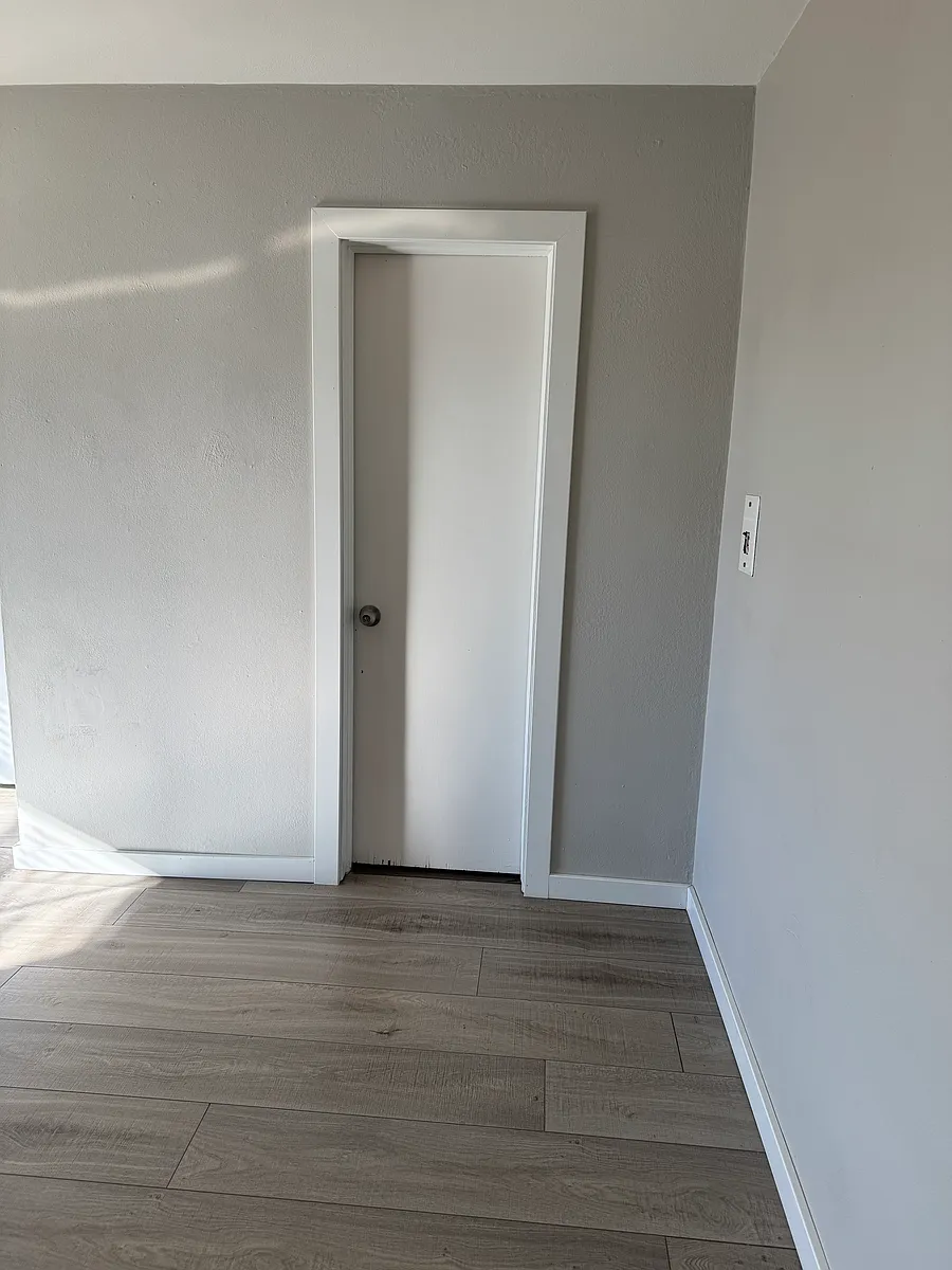 Building Photo - 5675 S Curtice St #2