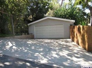 10726 Samoa Ave, Tujunga, CA 91042