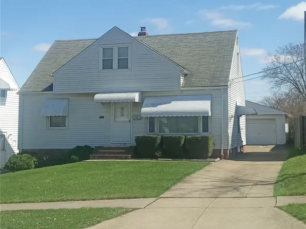 5373 E 132nd St, Garfield Heights, OH 44125
