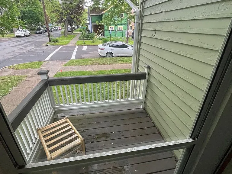 414 E Marshall St — Photo 49
