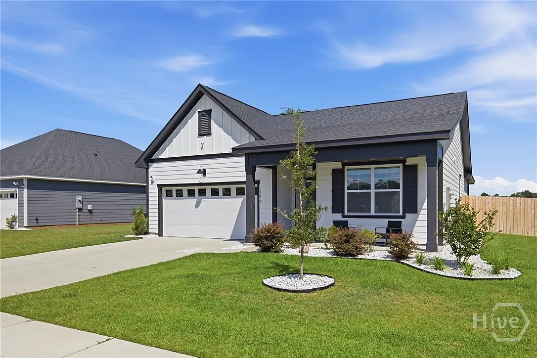 4 bed, 2.0 bath, 1788 sqft, $2,700 — Photo 2
