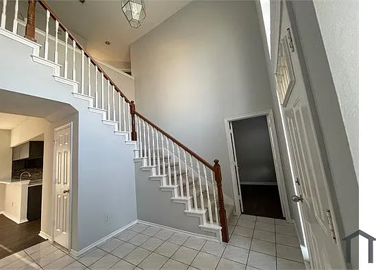 728 Fawn Valley Dr — Photo 10