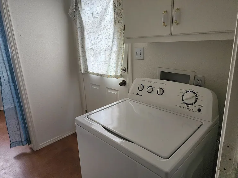 1700 S Avenue B — Photo 31
