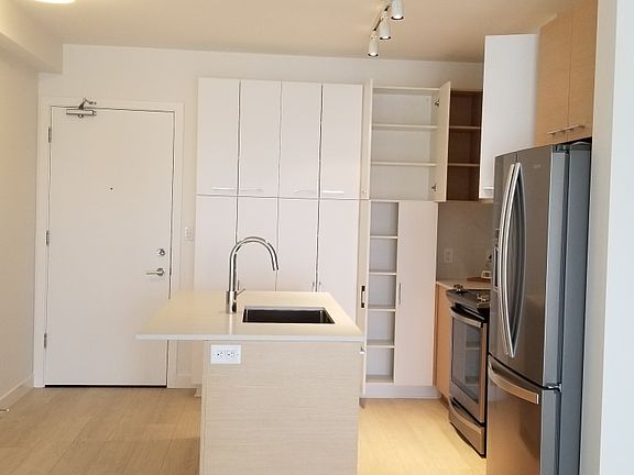 3rd image of 13963 105a Ave