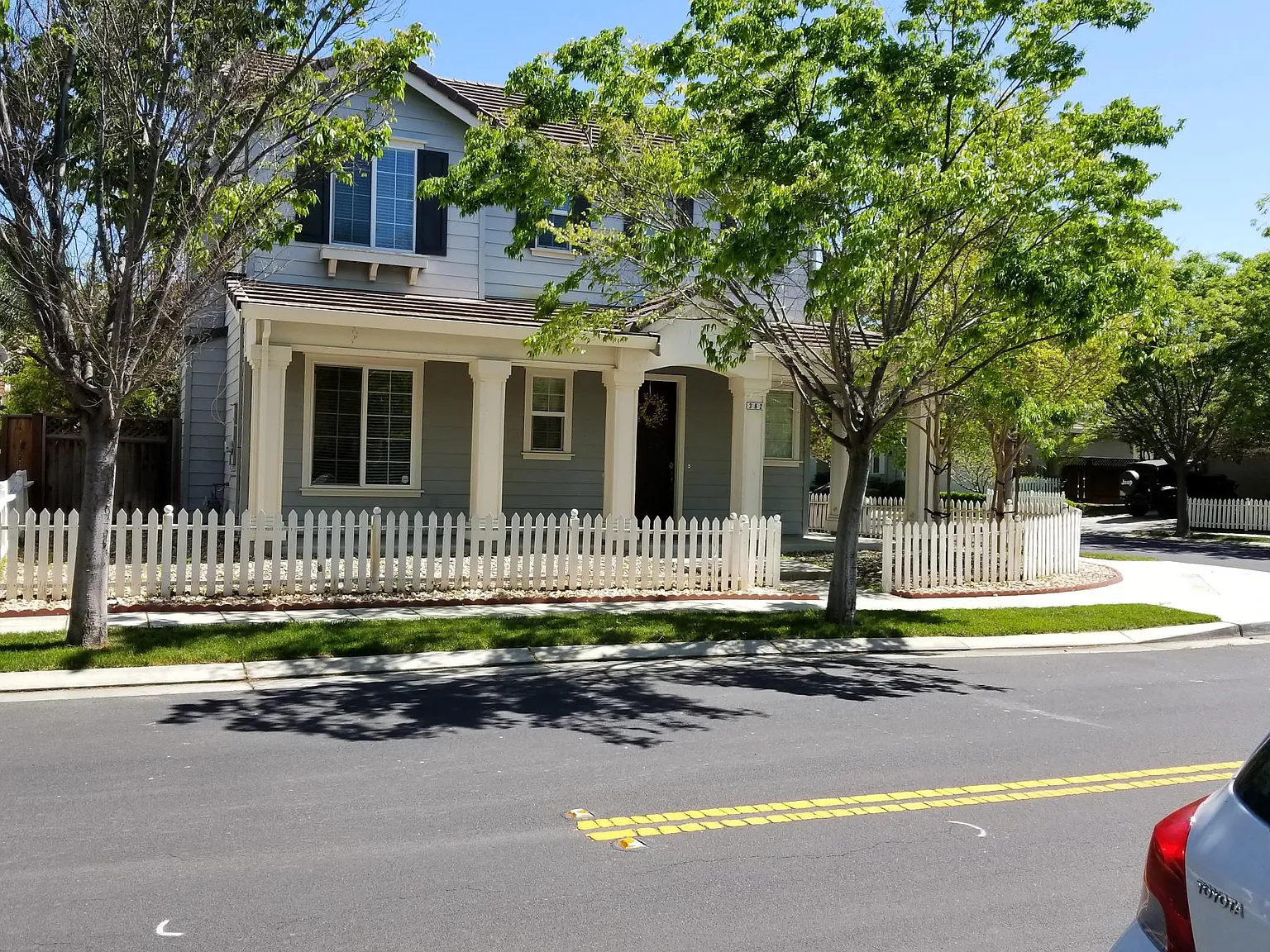 362 Goodwin St photo 1