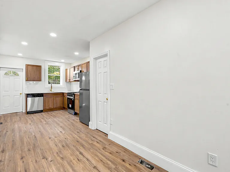 1712 S 55th St — Photo 3