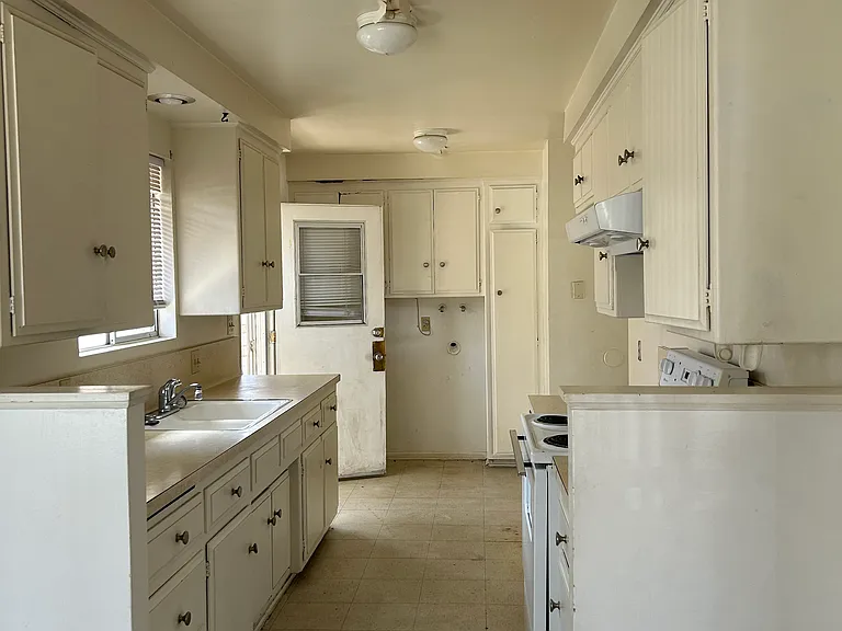 41611 Marine Dr #41611 — Photo 3