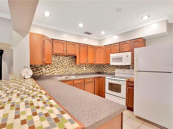 5th image of 6501 N 20th St