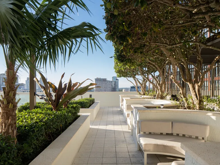 ParkLine Palm Beaches — Photo 11