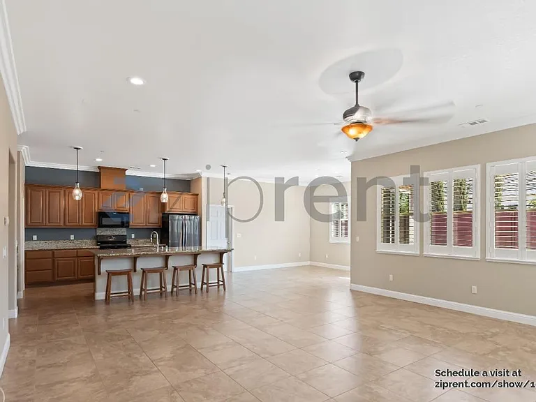 1462 Cruz St — Photo 6
