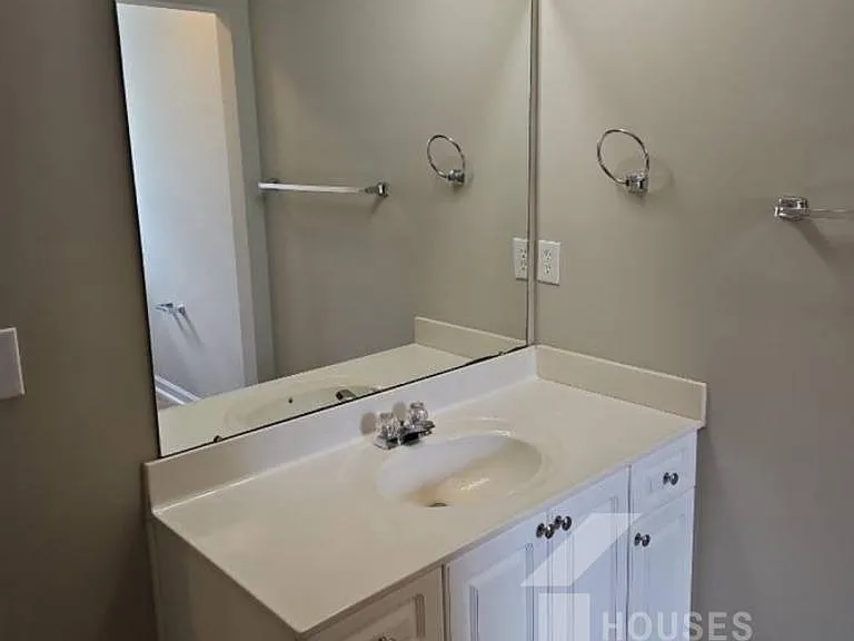210 Stapleford Park Dr — Photo 18