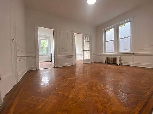 3rd image of 284 19th St #3B