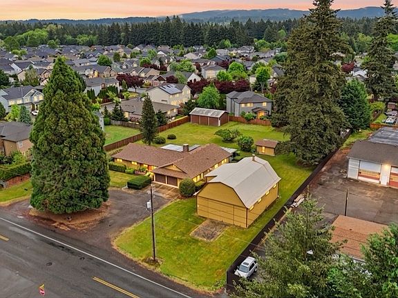 4th image of 10117 NE 152nd Ave