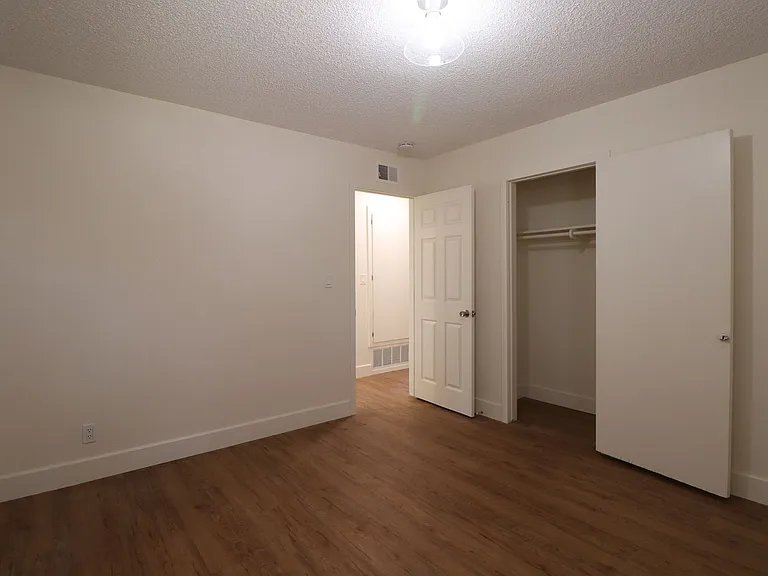 707 N College Dr — Photo 16