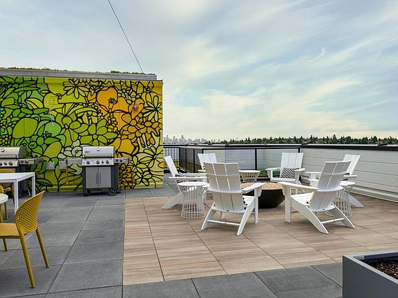 3rd image of 7001 Roosevelt Way NE #108