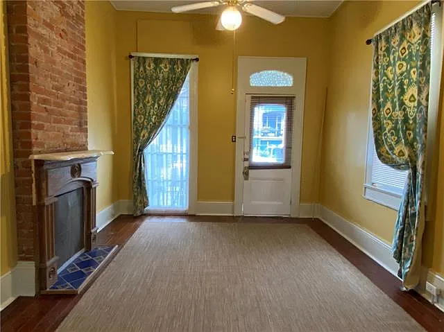 2 bed, 950 sqft, $1,400 — Photo 3