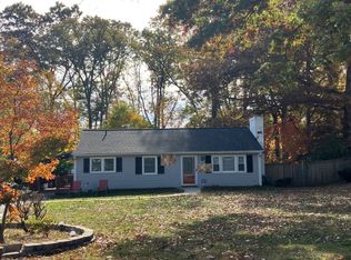 12117 Waples Mill Rd, Oakton, VA 22124