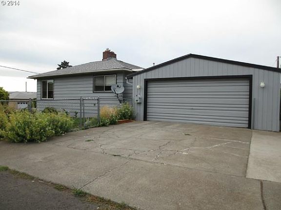 Attached Garage