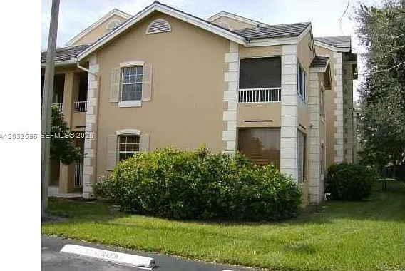 2890 N Oakland Forest Dr #111 — Photo 7