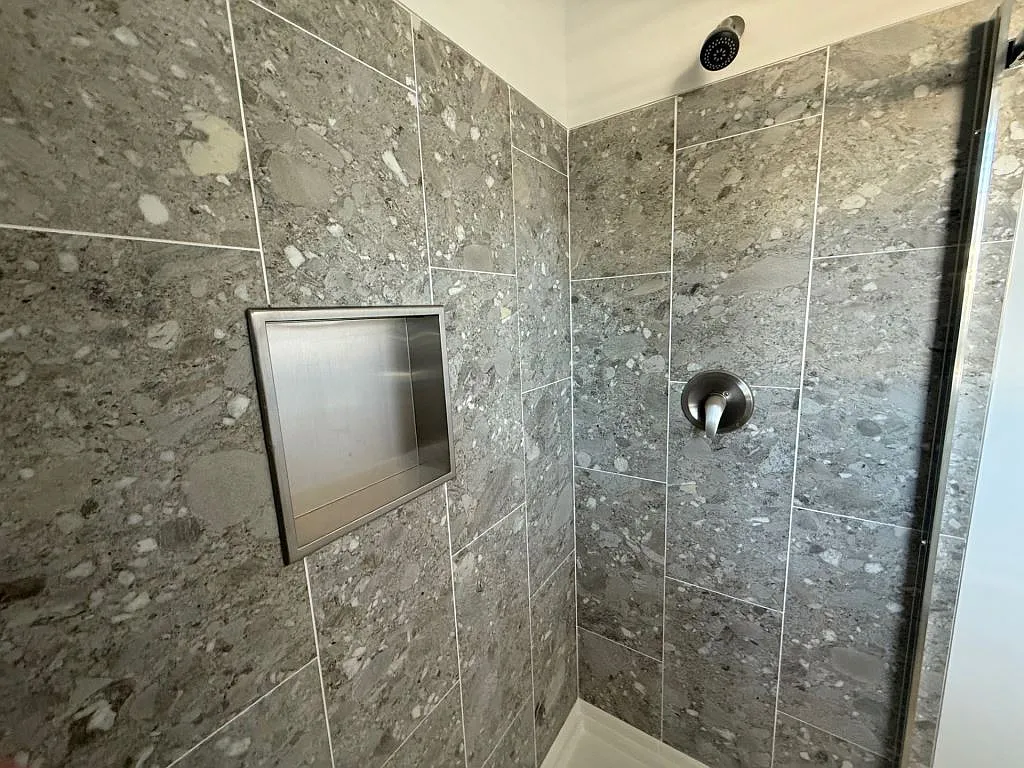 2 bed, 2.0 bath, 1460 sqft, $1,699 — Photo 4