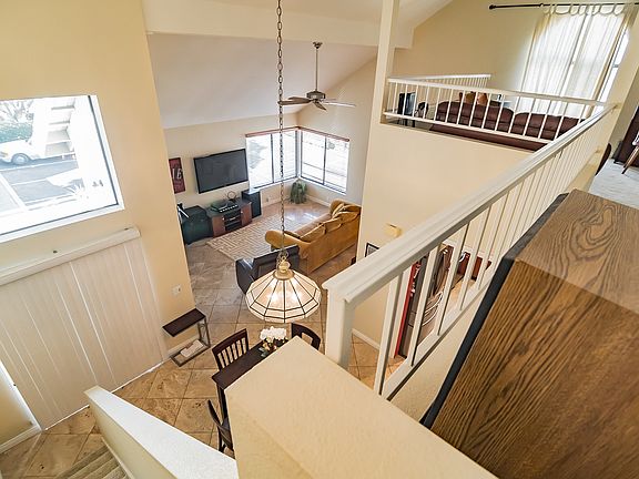 5th image of 534 Via De La Valle Unit A