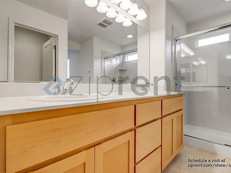 107 San Juan Batista St — Photo 8