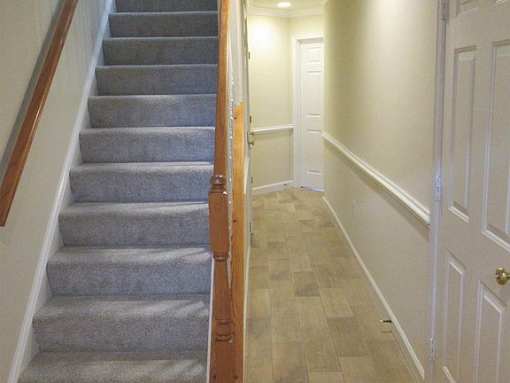 3rd image of 705 Capitol Square Pl SW