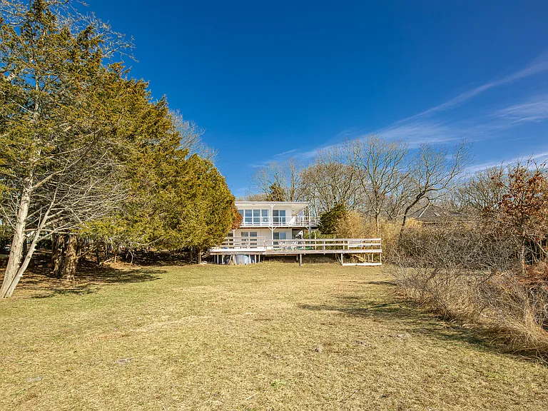 20 Bay Inlet Rd — Photo 1
