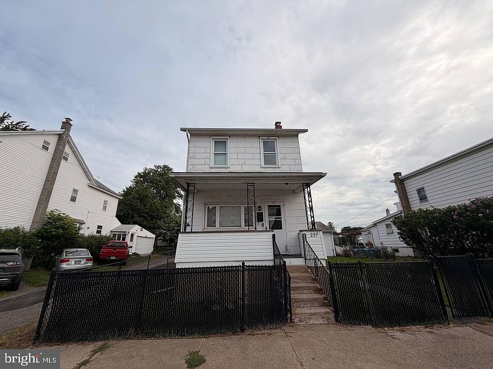 1st image of 227 W Blaine St