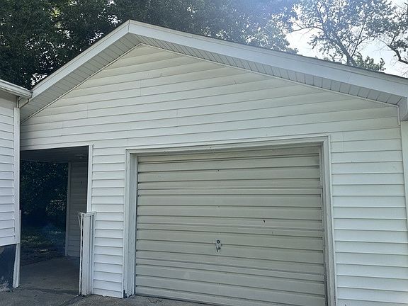 5th image of 706 N Victor St