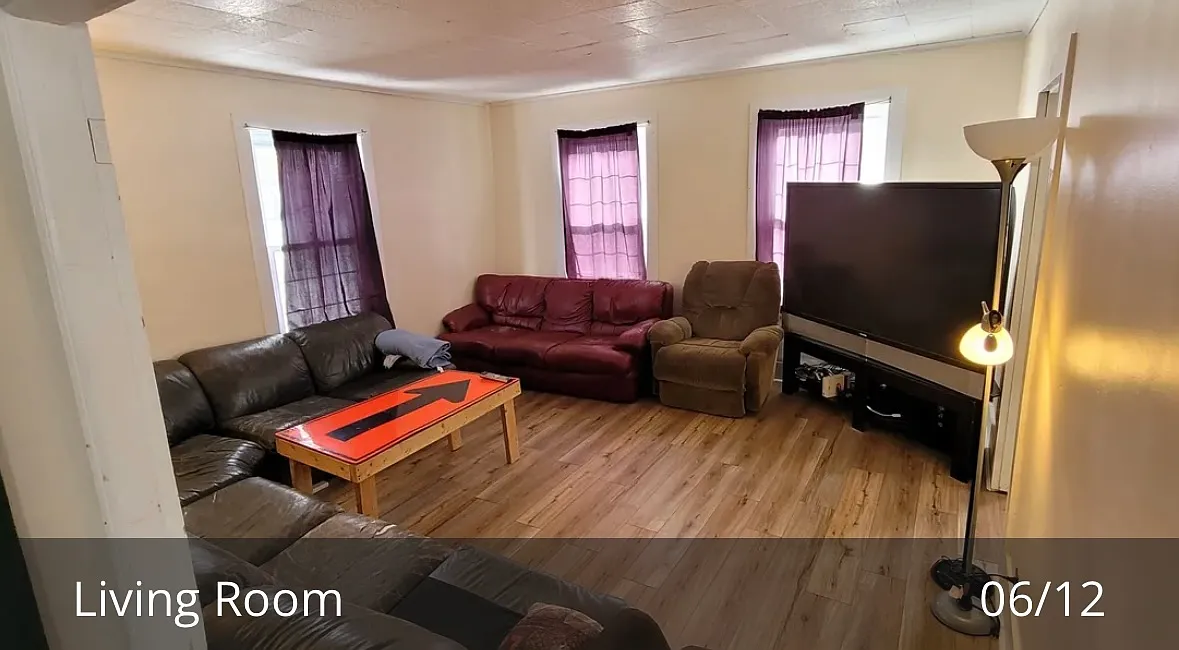 4 bed, 1954 sqft, $533 — Photo 2