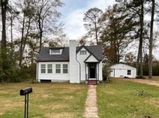 281 N Davis St, Forest, MS 39074