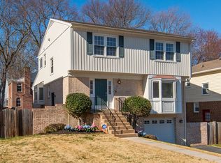 6864 Chelsea Rd, Mc Lean, VA 22101