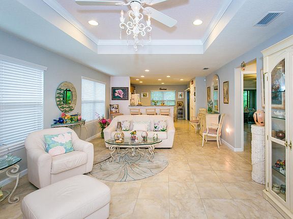 4th image of 150 Cypress Bay Dr