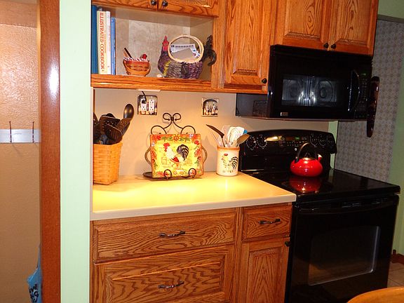 3rd image of 5667 Cumberland Dr