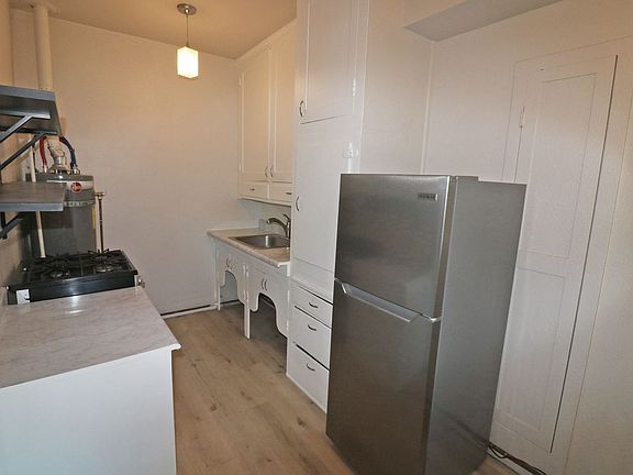 5th image of 202-21 2nd Ave #2013