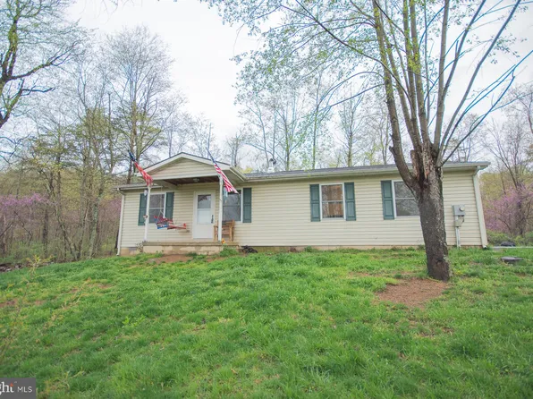 22 Solomons Ct, Hedgesville, WV 25427