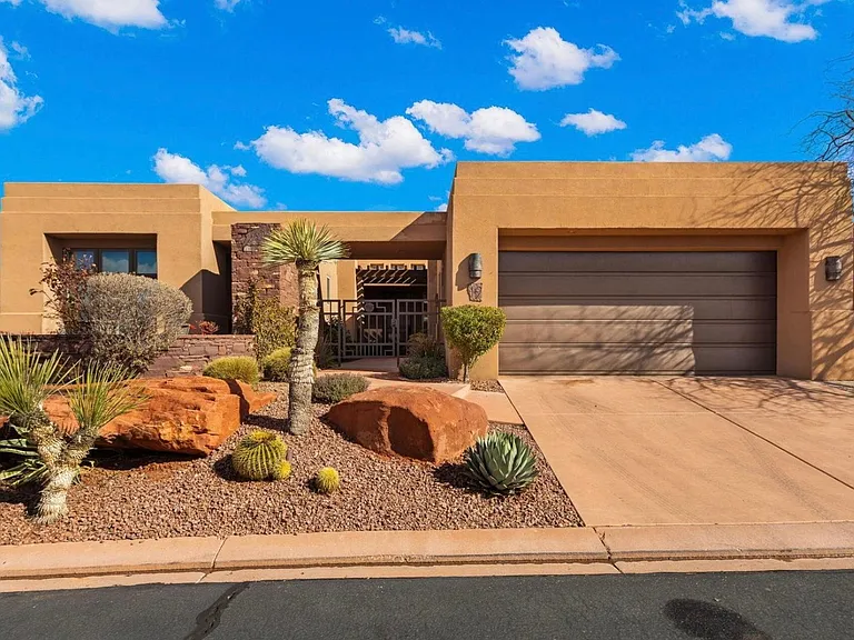 2410 W Entrada Trl #19 — Photo 16