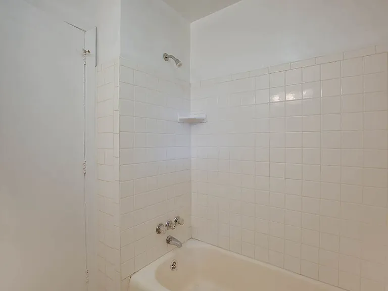 106 Woodhaven Rd — Photo 24