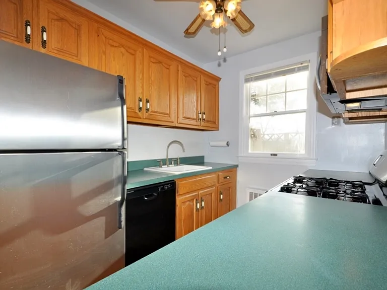 100 Cedar St #A28 — Photo 18