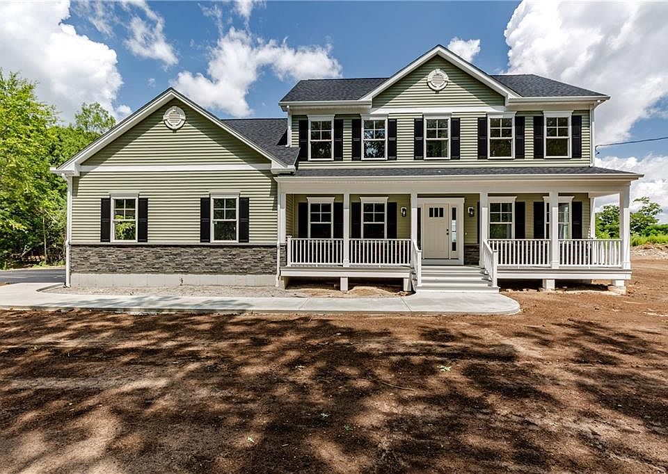 1st image of 251 Crompton Rd