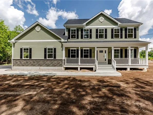 251 Crompton Rd, East Greenwich, RI 02818